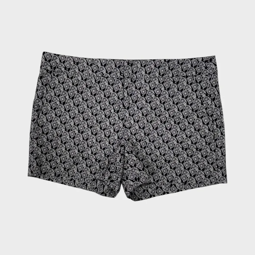Banana Republic Factory Hampton Fit Size 12 Shorts Black White Pattern